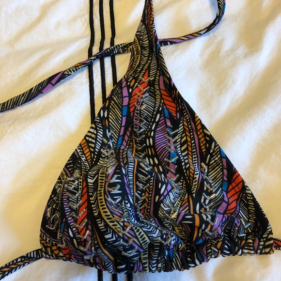 Bikini - Picture 6 of 8